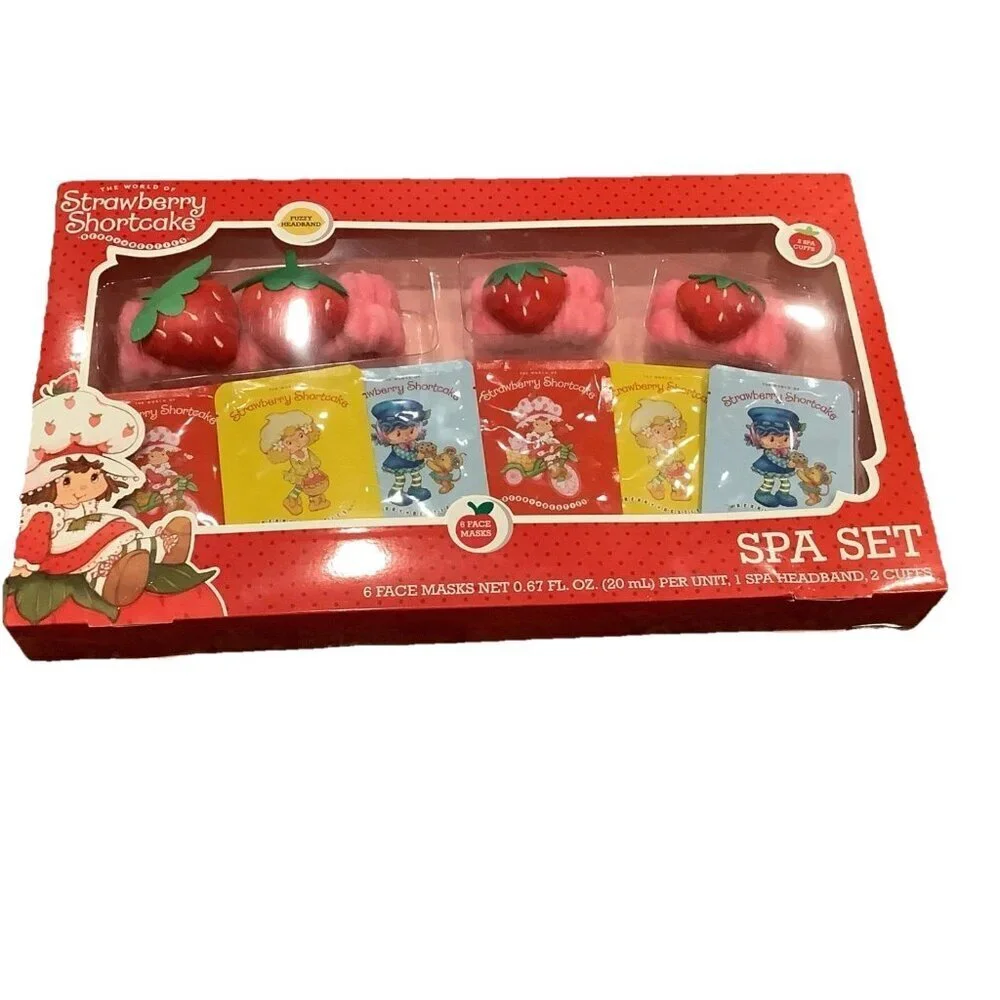 Strawberry Shortcake 9 Piece Self-Care Set, 6 Face Mask, 2 Spa Cuffs, & Headband